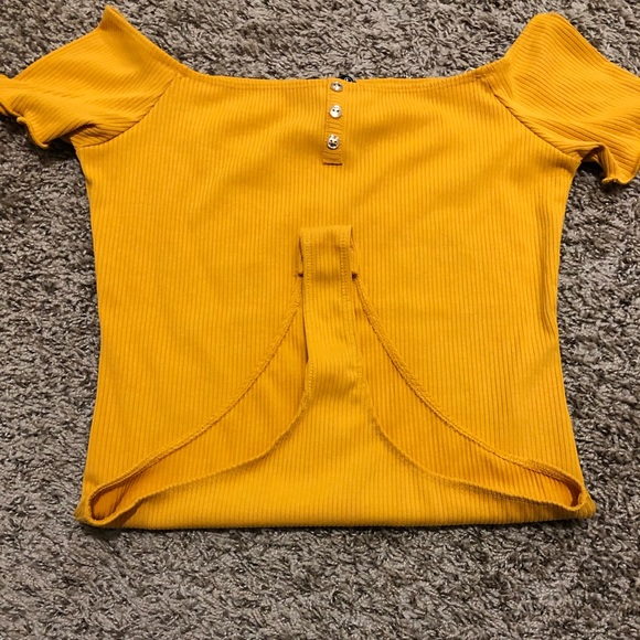 Off the Shoulder Ruffle Bodysuit - Picture 5 of 6